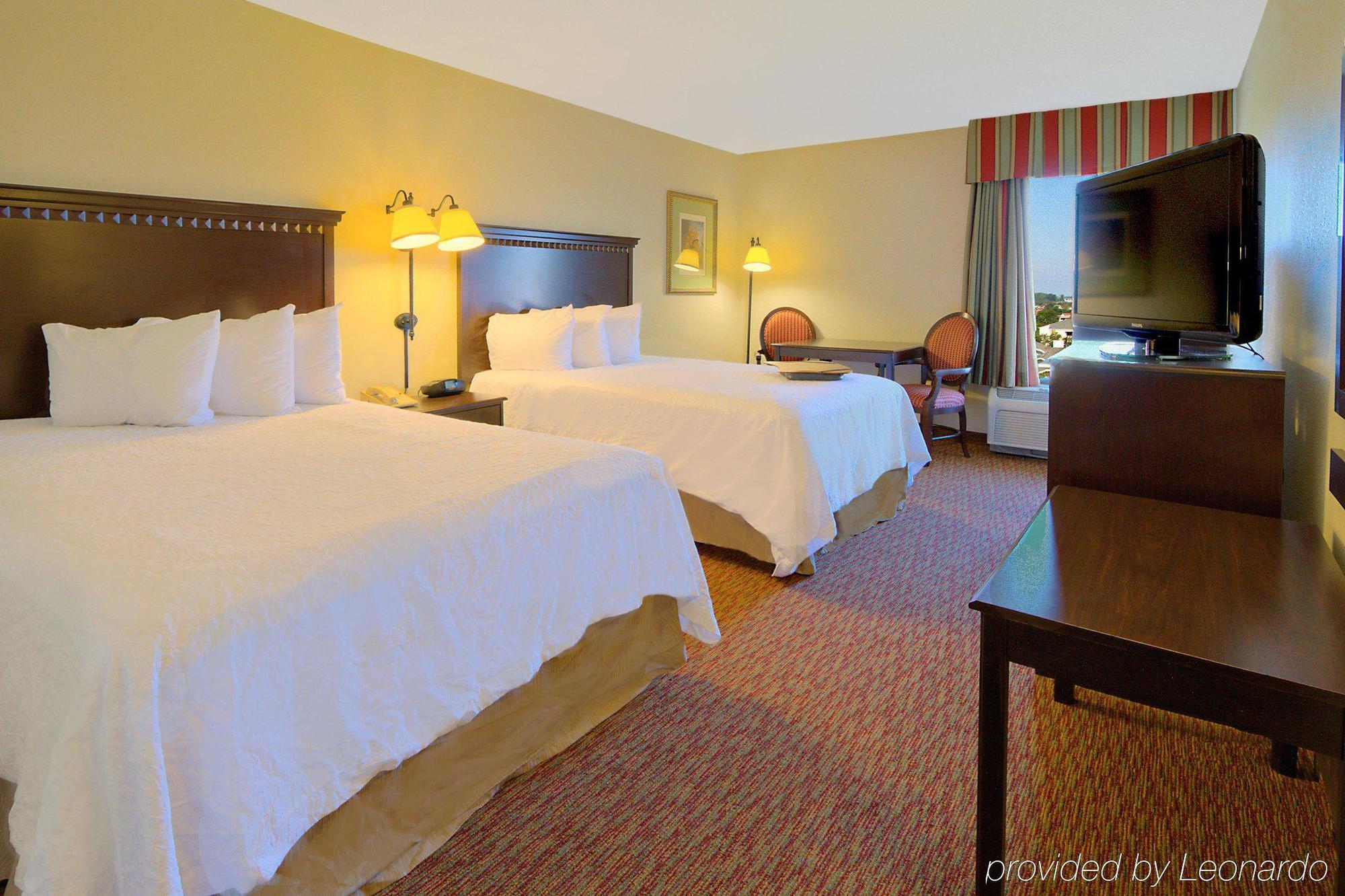 Hampton Inn Charlotte University Place Zimmer foto